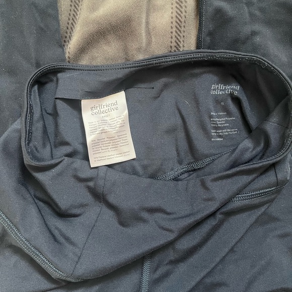 girlfriend collective leggings - Picture 3 of 3